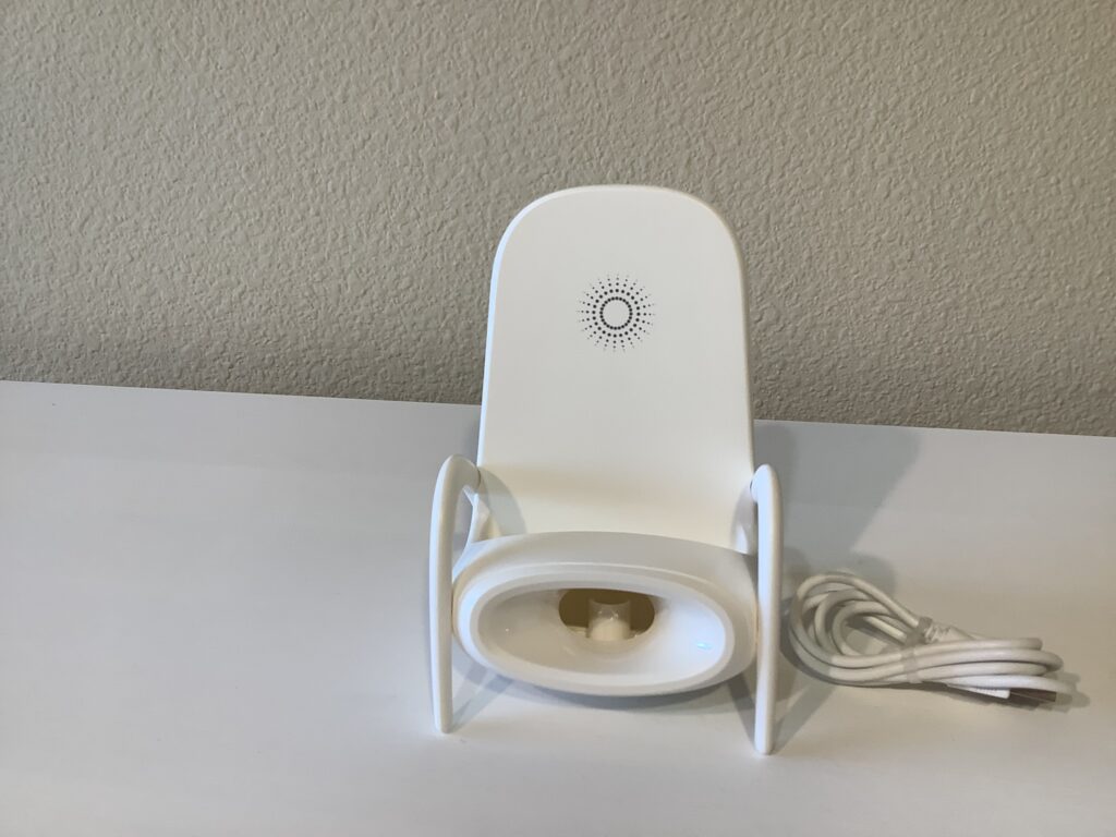 Mini Charger for iPhone and android. That can also decorate you bedroom.